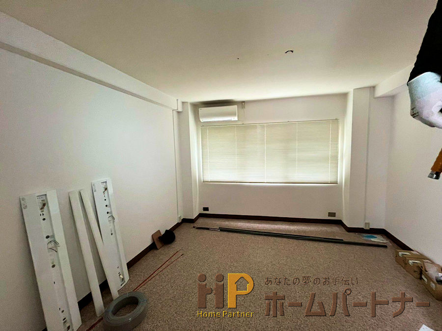 施工前の事務所内